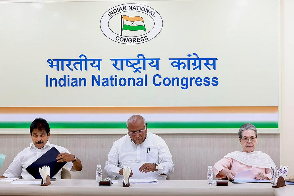 Congress CEC meeting in Delhi - Photo: PTI