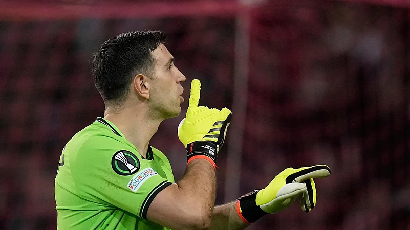 Emiliano Martinez, Aston Villa, Christophe Ena/AP