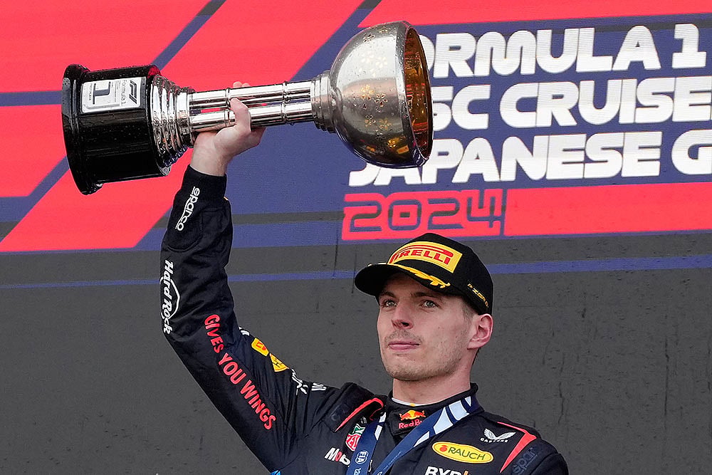 Photo: AP/Hiro Komae : Japanese Formula One Grand Prix