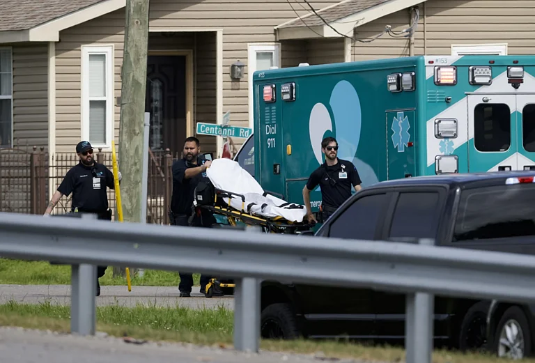 3 Police officers wounded by gunfire near Orleans - AP
