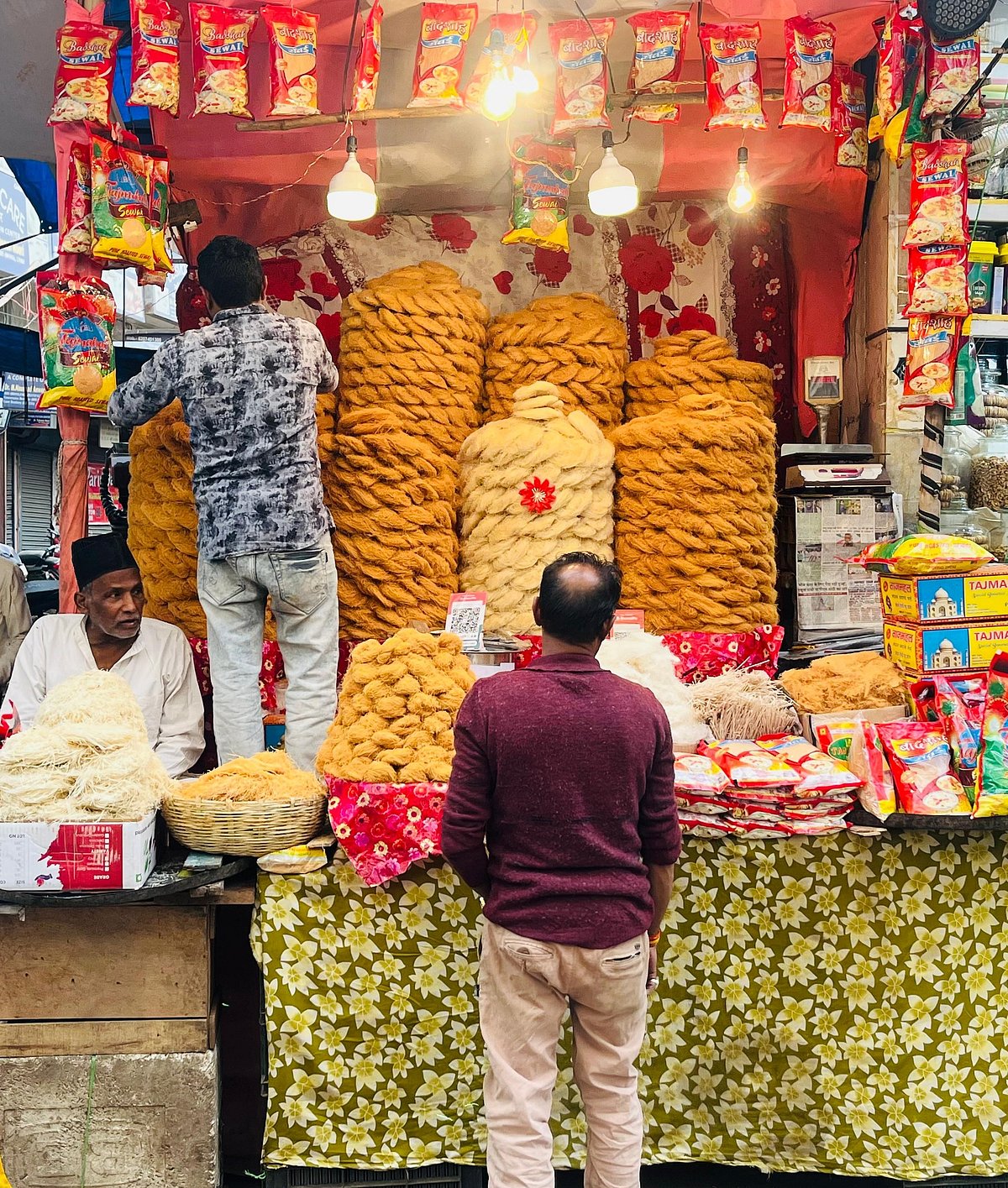 a man choosing the perfect lachha ahead of Eid