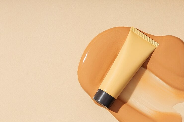 10 Best Tinted Sunscreens For all Skin Types in India (2024)
