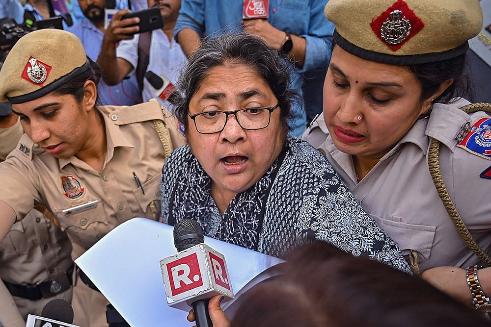 Dola Sen