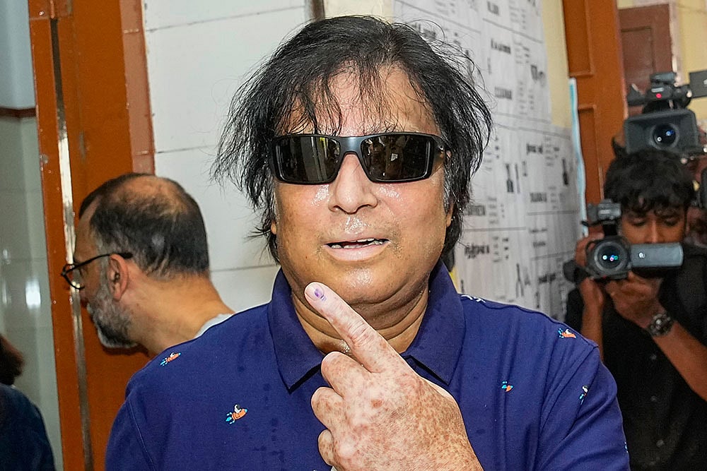 LS Polls 1st Phase: Actor Karthik votes