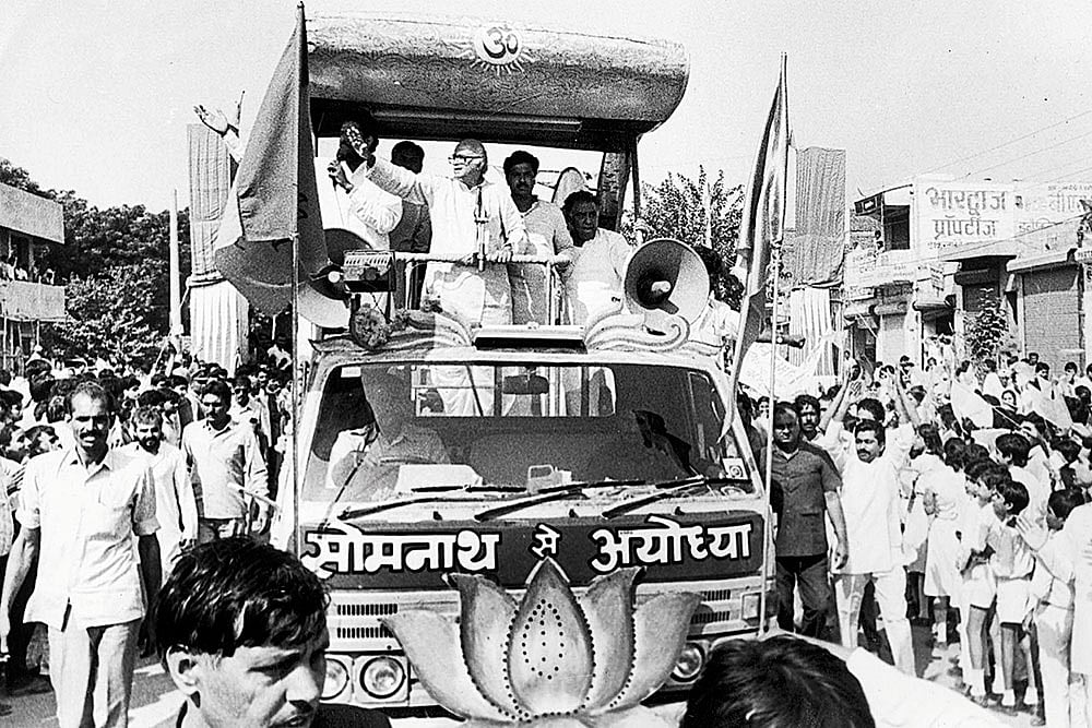 The Yatra Politics: Advani started his rath yatra from Somnath to 
Ayodhya on September 25, 1990 - Photo: HT