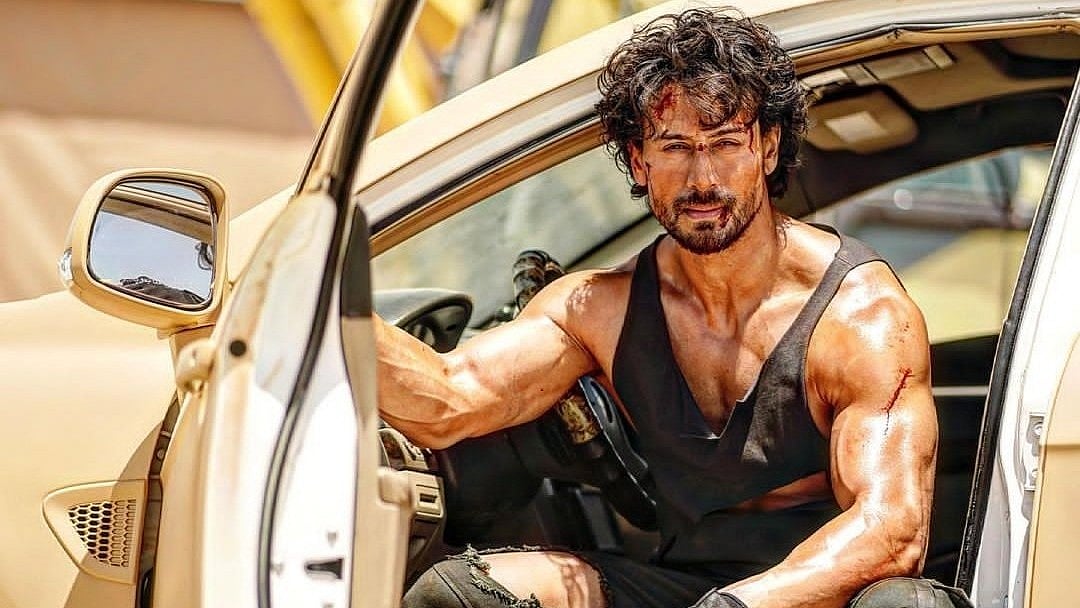 IMDb : Tiger Shroff in 'Bade Miyan Chote Miyan'