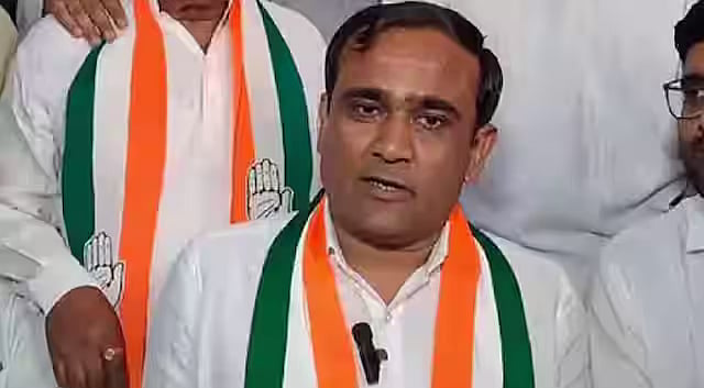 PTI : Congress' Surat Lok Sabha candidate Nilesh Khumbani |