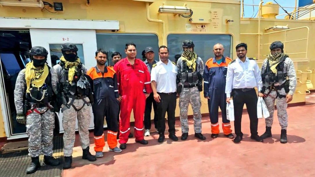 Indian Navy/ X : Navy Assists Panama-Flagged Vessel With 22 Indians Onboard After Houthi Attack | 