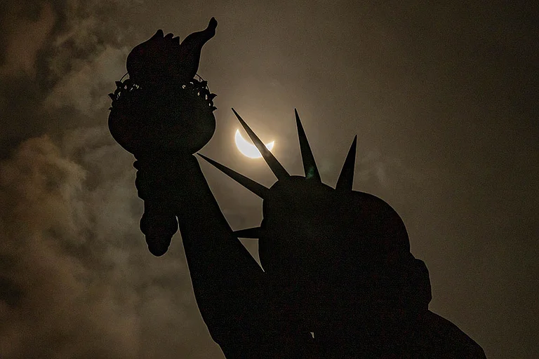 Total Solar Eclipse - Photo: AP/Yuki Iwamura