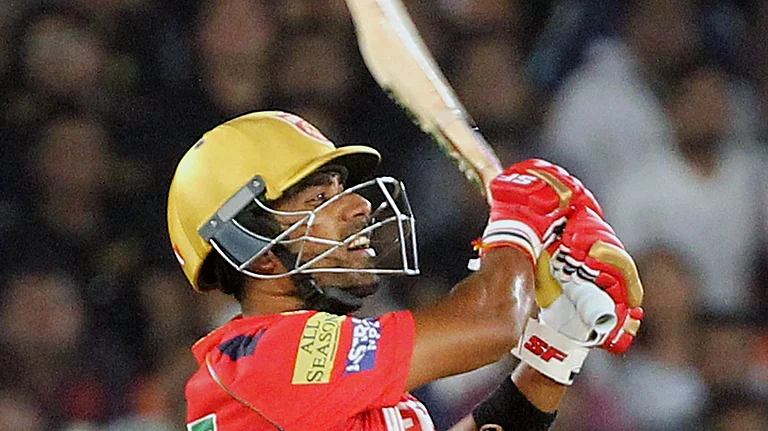 Punjab Kings' Shashank Singh plays a shot during the Indian Premier League cricket match between Gujarat Titans and Punjab Kings in Ahmedabad, India, Thursday, April 4, 2024. - (AP Photo/STR)