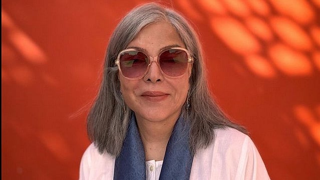 Instagram : Zeenat Aman
