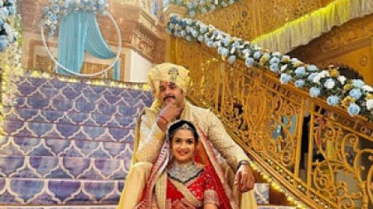 Sakshipost.com : Shagun Pandey and Shruti Choudhary