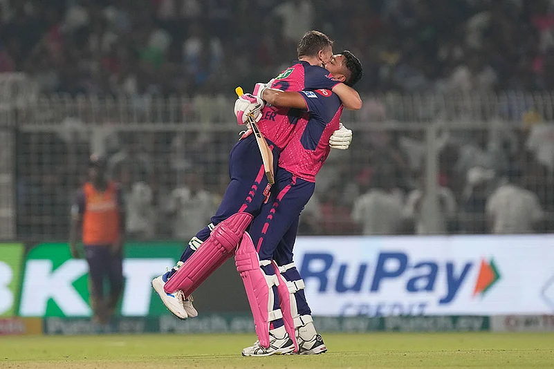 Jos Buttler, Avesh Khan