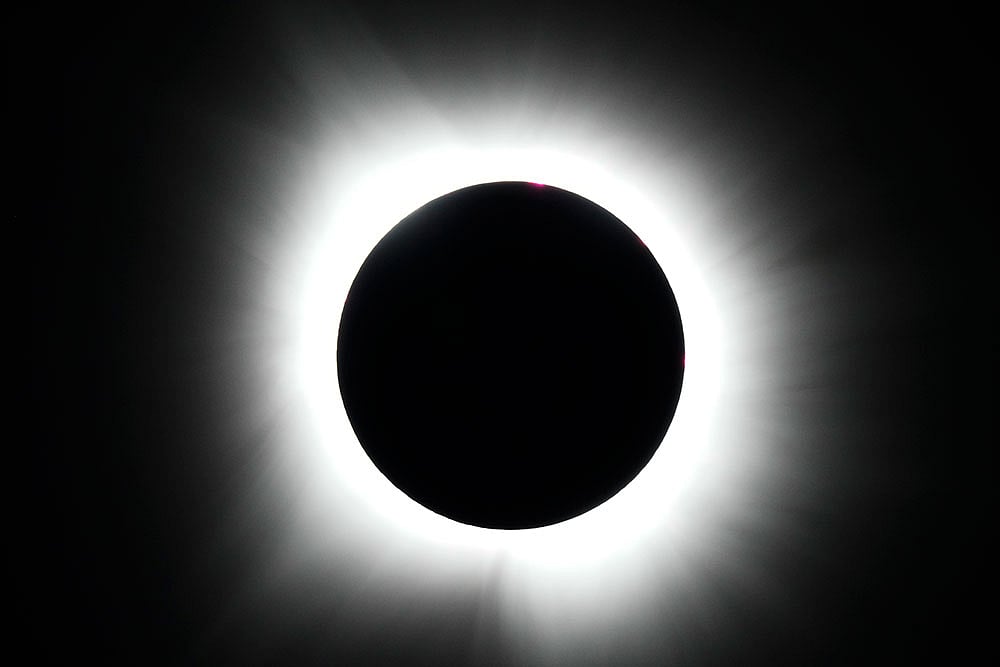Total Solar Eclipse - Photo: AP/Julio Cortez