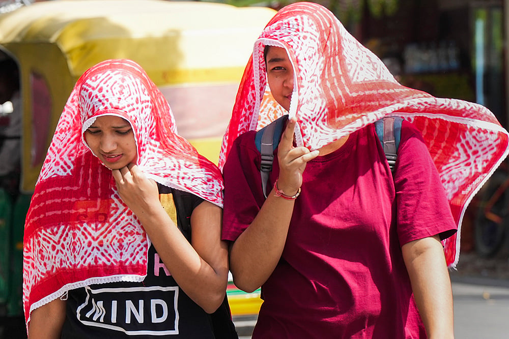 Weather: Hot day in Lucknow