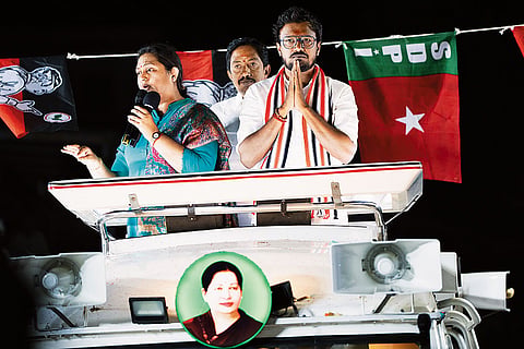 AIADMK candidate Singai G Ramachandran along with former actress Vindhya