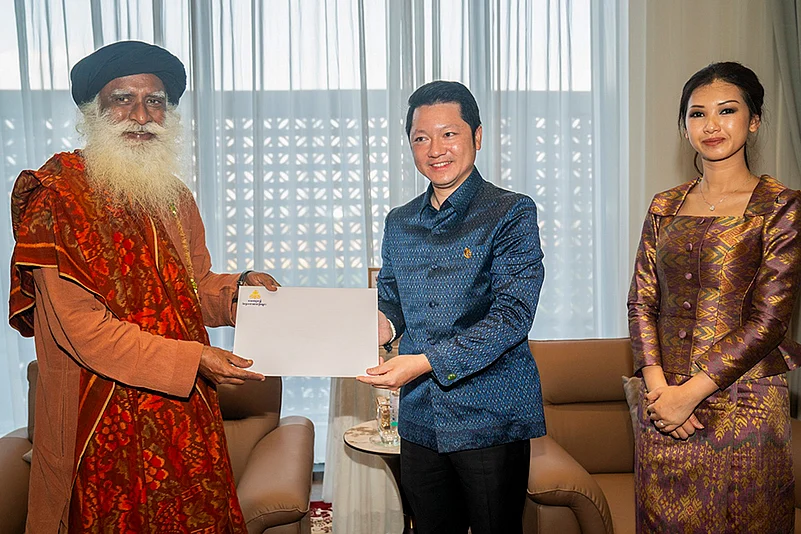 Sadhguru in Siem Reap