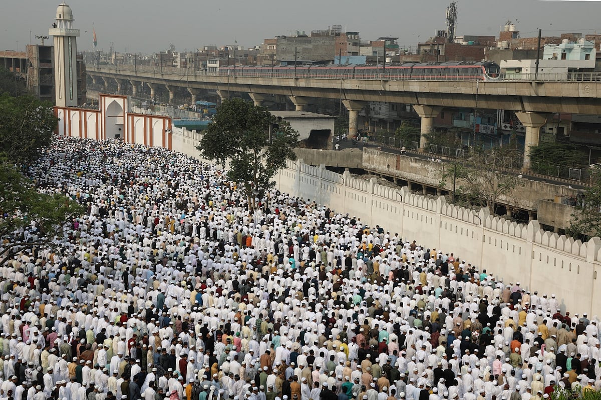 | Photo: Suresh K Pandey/Outlook : Eid-ul-Fitr festival in UP
