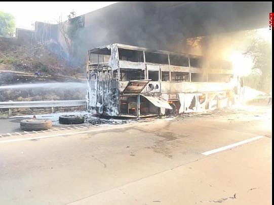 PTI : Bus carrying passenger catches fire 