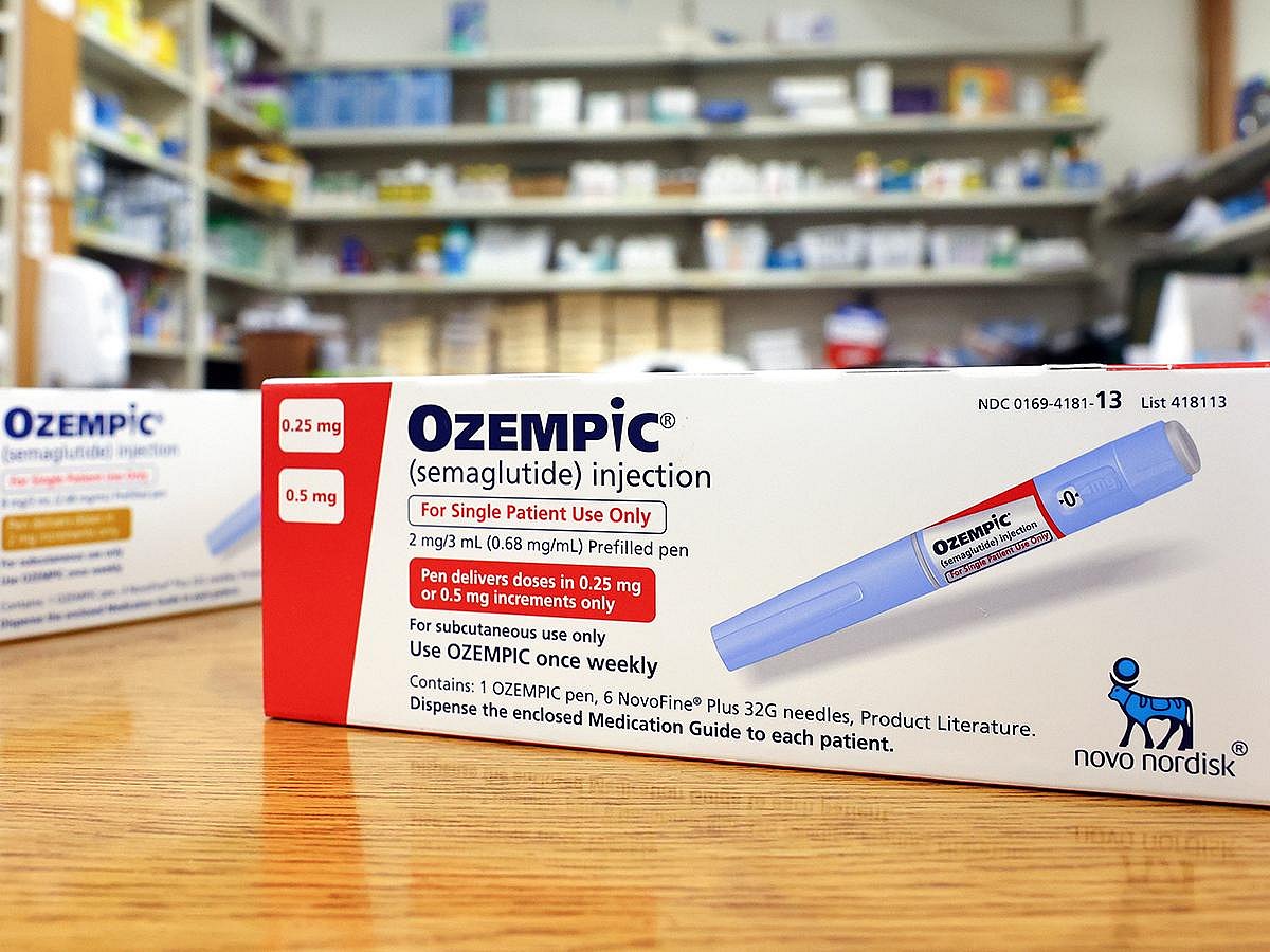 The findings suggest further research is needed to explore their potential in helping people quit smoking.
