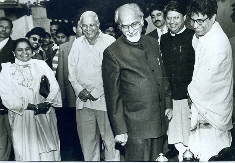BSP leader Kanshi Ram with Mayawati and Prime Minister Indra Kumar Gujral with Lokdal leader Ajit Singh and Madhav Rao Scindhia on the occasion of declaration of BSP as National Party on December 8, 1997 in New Delhi, India. - HC Tiwari/Hindustan Times via Getty Images