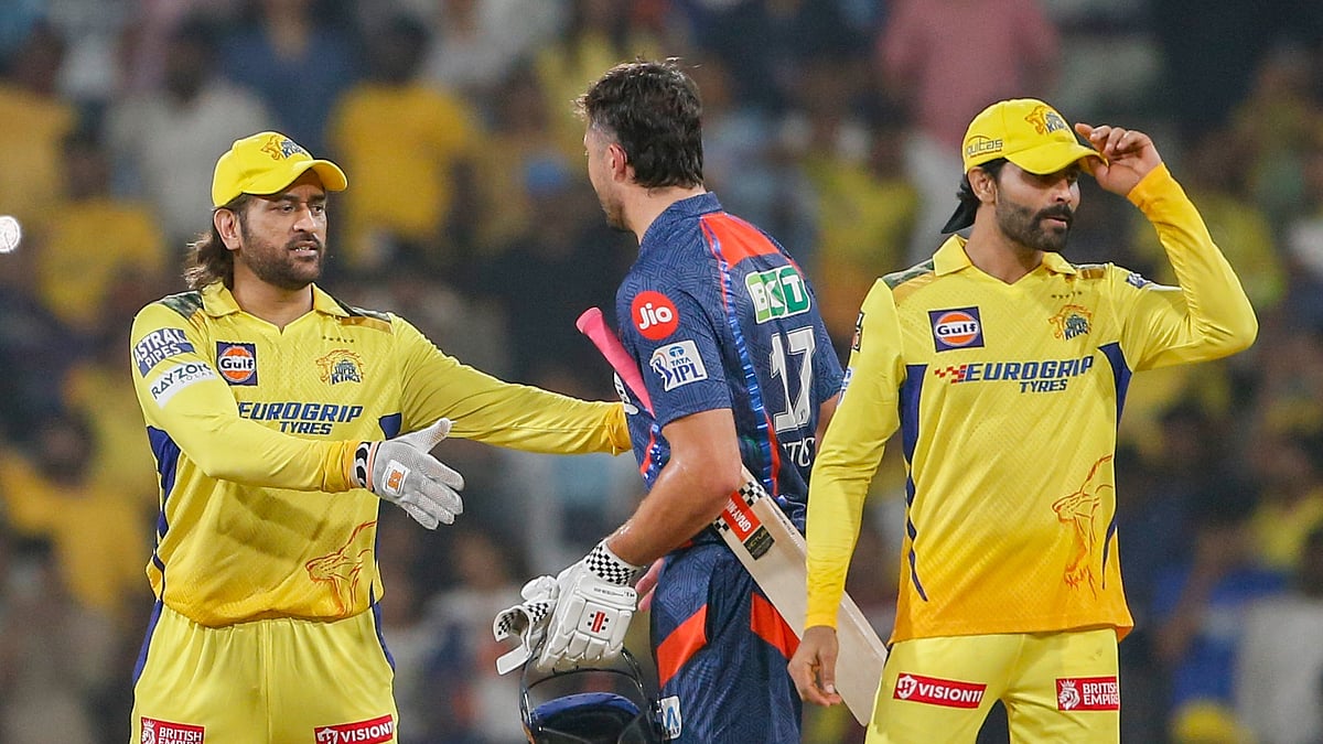 Lucknow Super Giants' Marcus Stoinis, centre, is greeted by Chennai Super Kings' MS Dhoni, left, after their win in the Indian Premier League cricket match between Chennai Super Kings and Lucknow Super Giants in Lucknow. - AP Photo/Surjeet Yadav