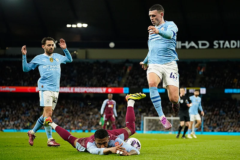 English Premier League 2023-24: Manchester City vs Aston Villa