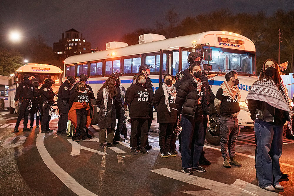 Pro-Palestinian Protest in New York - | Photo: AP/Andres Kudacki