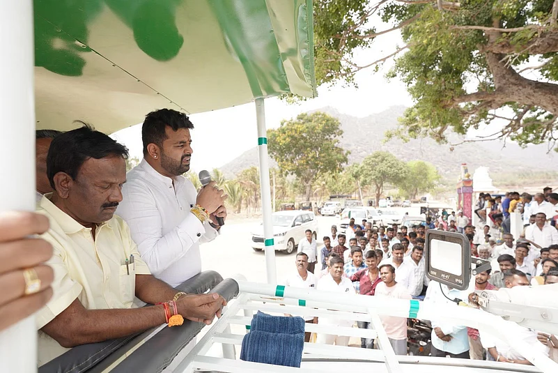X/@iPrajwalRevanna