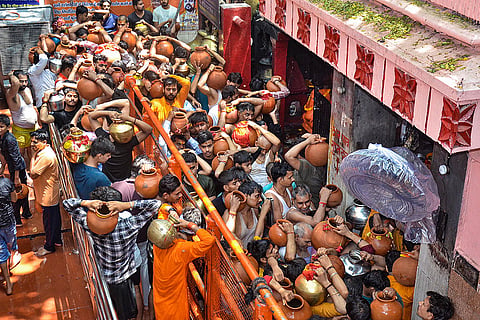 Devotees at Vindhyachal Dham