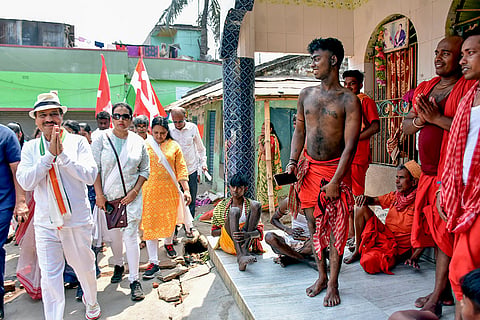 Adhir Ranjan campaigns for LS polls