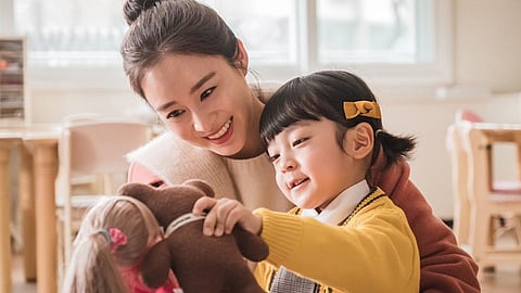 ‘Hi Bye, Mama’