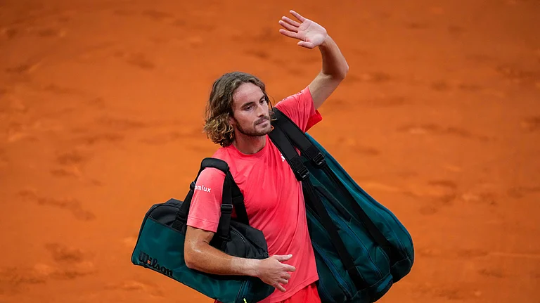 File Photo: Paula Badosa says she and Stefanos Tsitsipas are no longer a love match. - AP Photo/Manu Fernandez