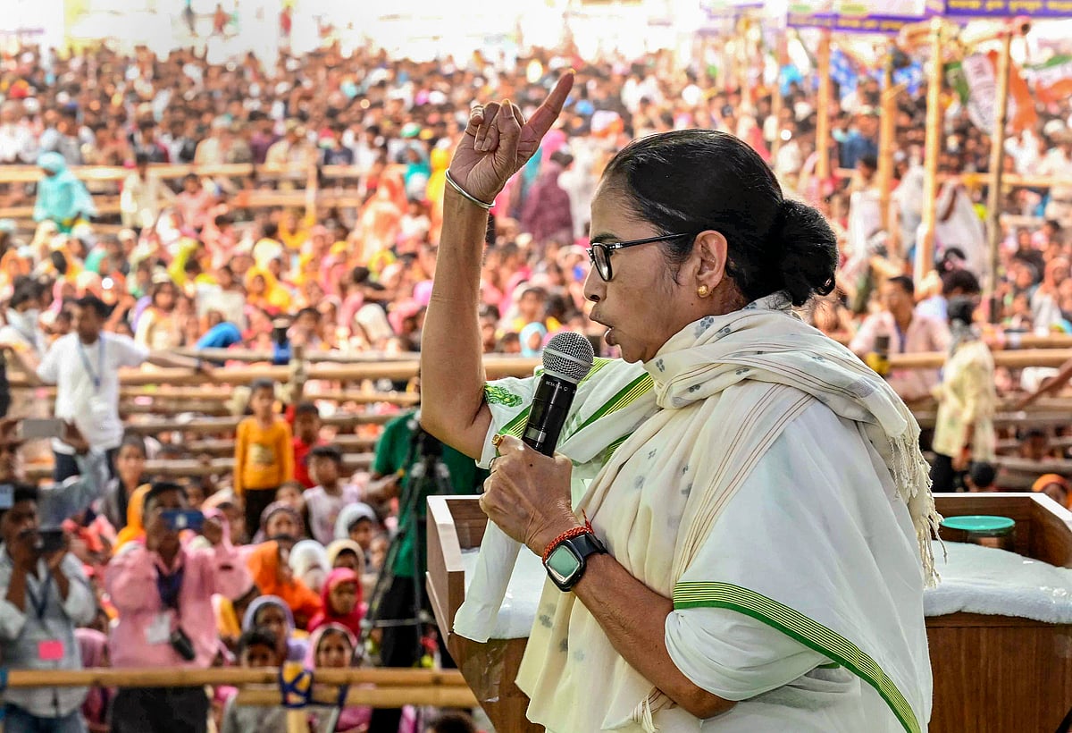 PTI :  Mamata Banerjee campaigns for LS polls