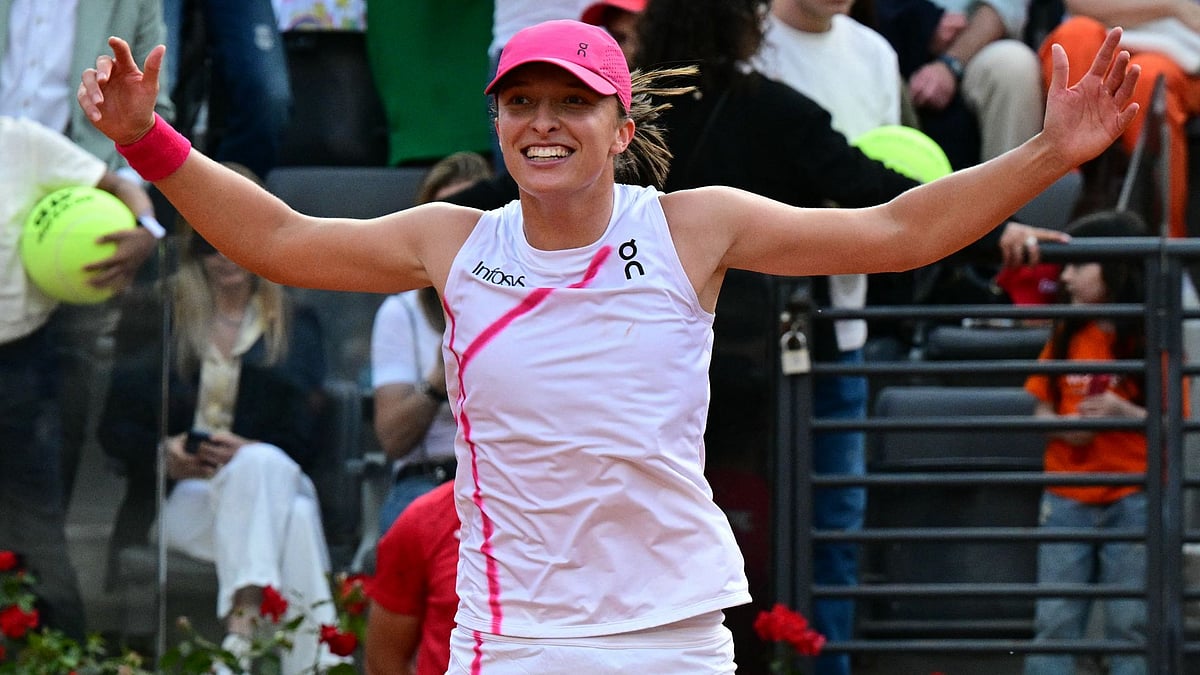 Swiatek completed a hat-trick of Italian Open titles. - null