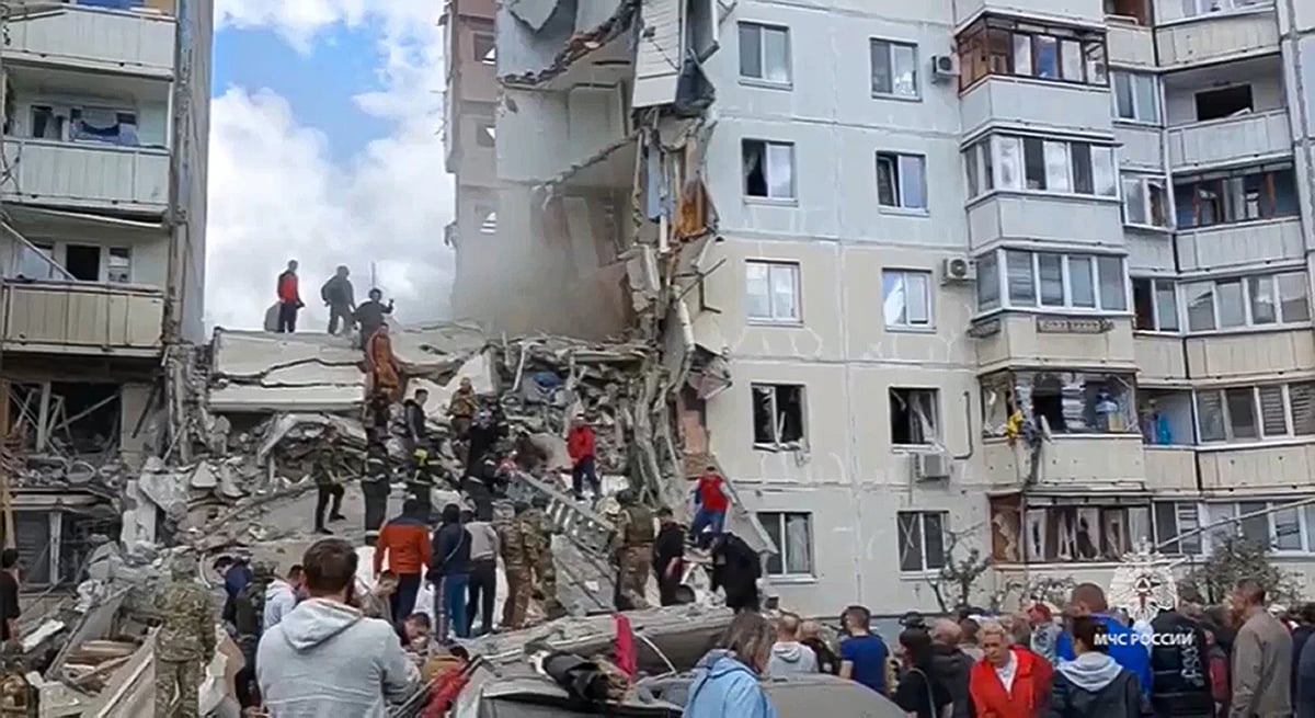 AP : Damaged building in Russia due to Ukrainian shelling |