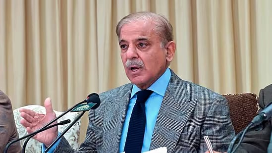 AP : Pak PM Shehbaz Sharif |