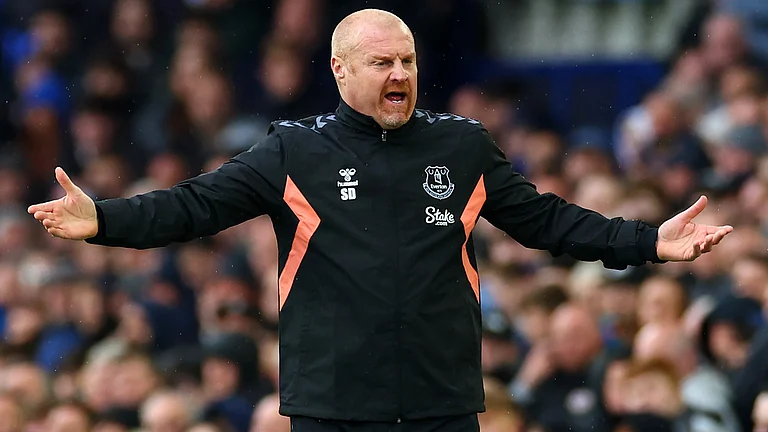Everton face Luton Town on Friday - null