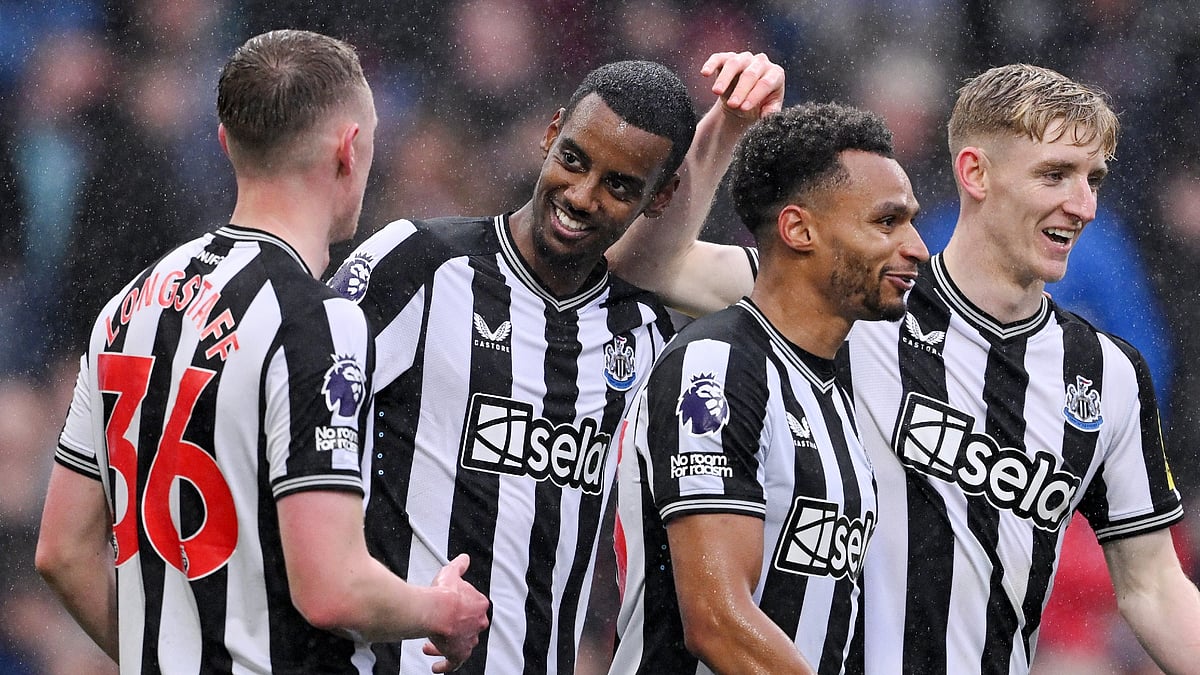 Newcastle United ran riot at Turf Moor. - null