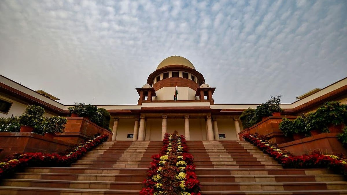 PTI : SC protects former Noida Authority chief engineer Yadav Singh from arrest by the CBI |