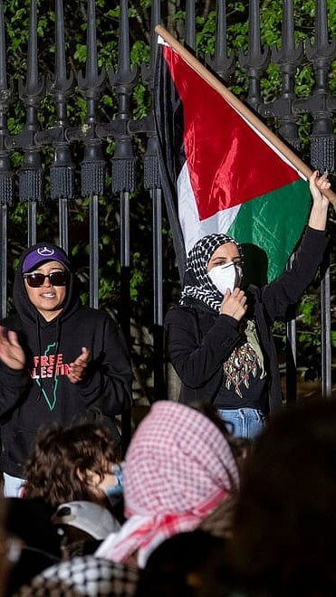 Pro-Palestine Protesters at the Columbia main gate