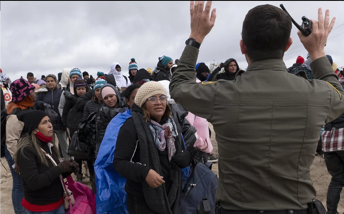 Mexico tightens travel rules on Peruvians - AP