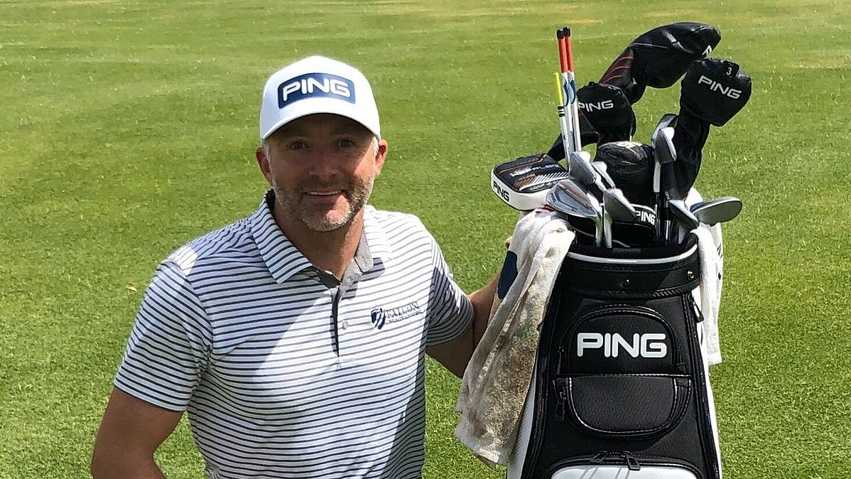 skinnsygolf/X : David Skinns took the first round lead in RBC Canadian Open. 