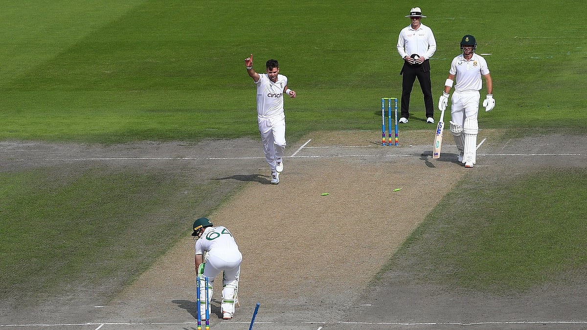 Photo: X/ @jimmy9 : James Anderson uprooted Dean Elgar's leg stump in a Test cricket match at Old Trafford in England.
