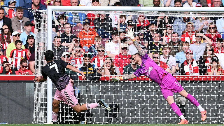 Raul Jimenez somehow lifted a glorious chance over as Fulham missed a late opportunity against Brentford on Saturday. - null