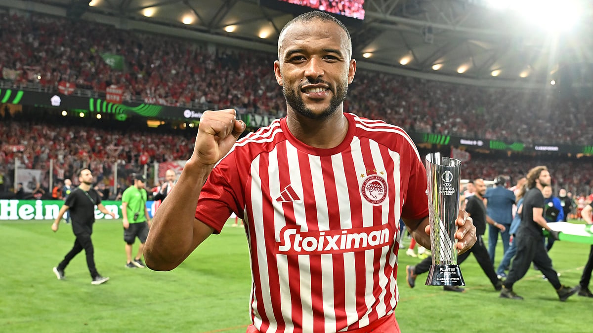 Ayoub El Kaabi celebrates his Player of the Match performance in Athens - null
