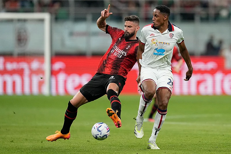 Serie A soccer AC Milan vs Cagliari_photo_6