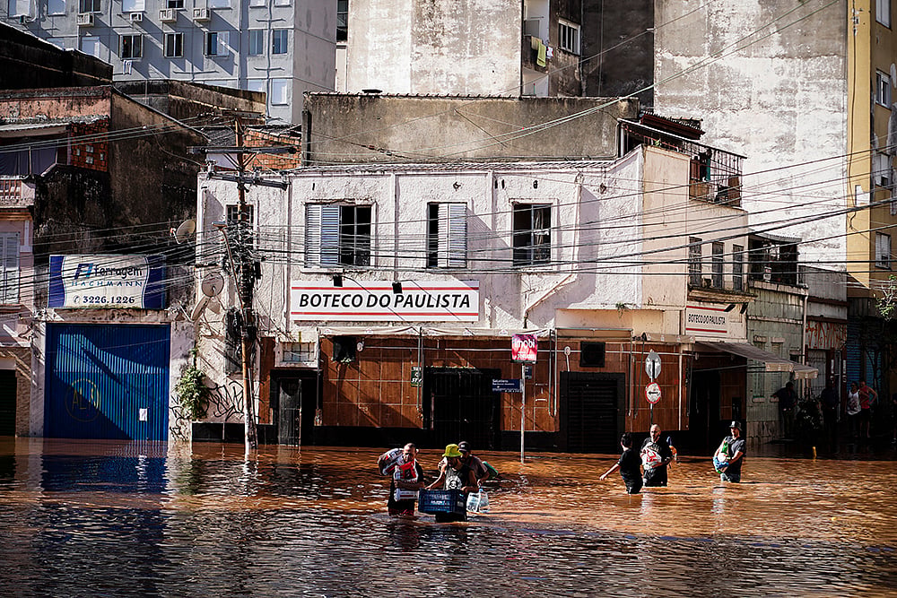 | Photo: AP/Carlos Macedo : Brazil Heavy Rains
