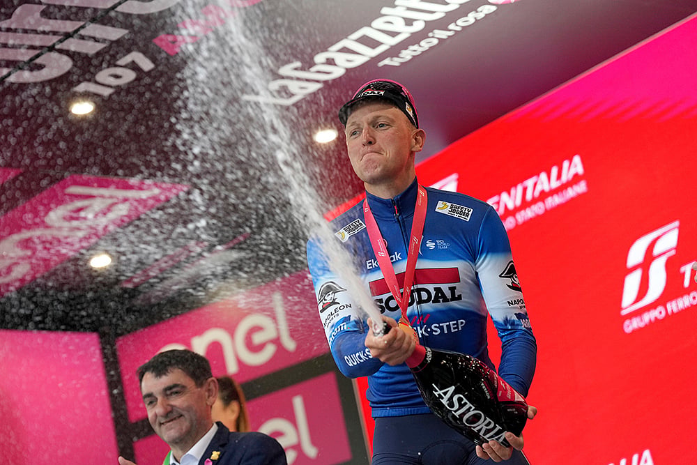 | Photo by Gian Mattia D'Alberto/LaPresse via AP : Tim Merlier wins third stage of Giro d'Italia_2024