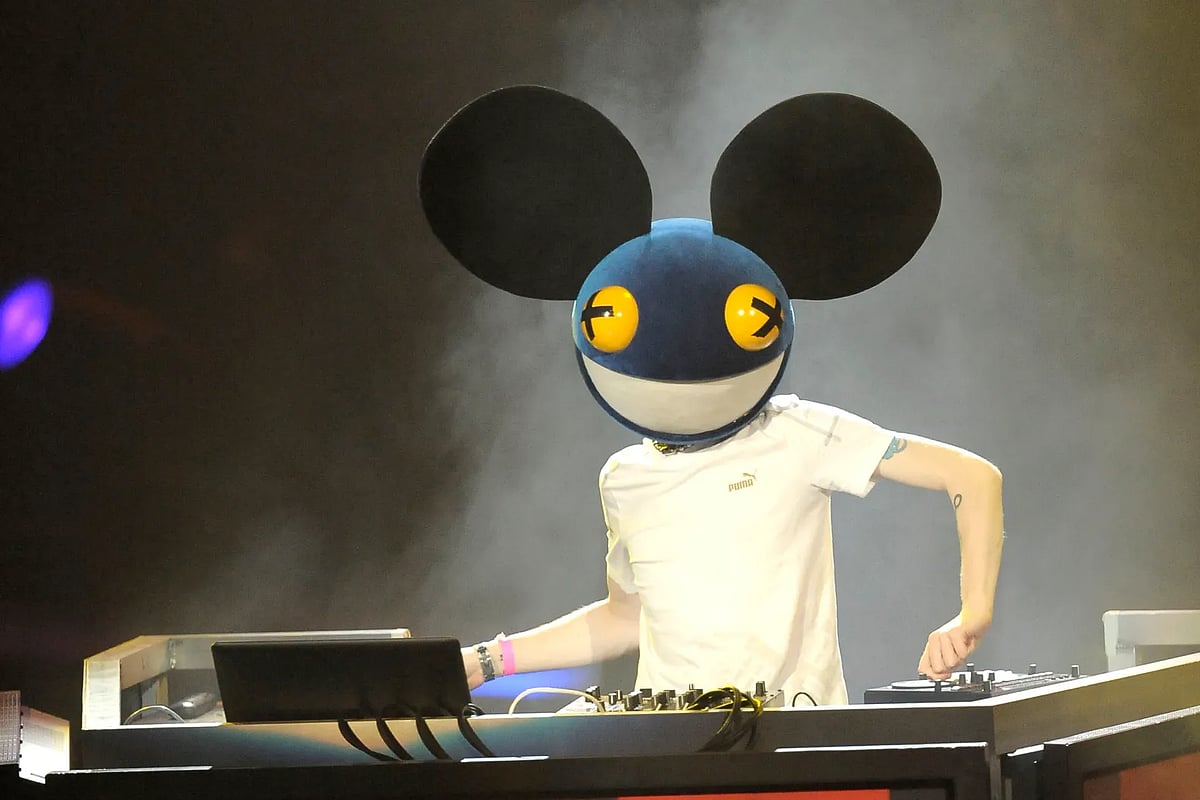 X : DJ Deadmau5